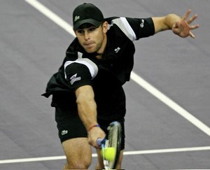Andy Roddick Powers Ahead At Masters Cup Opener