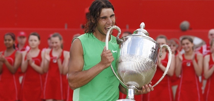 Rafael Nadal Wins First Grasscourt Title